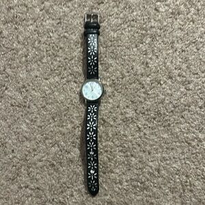 FMD‎ women’s black/white flower patter adjustable watch